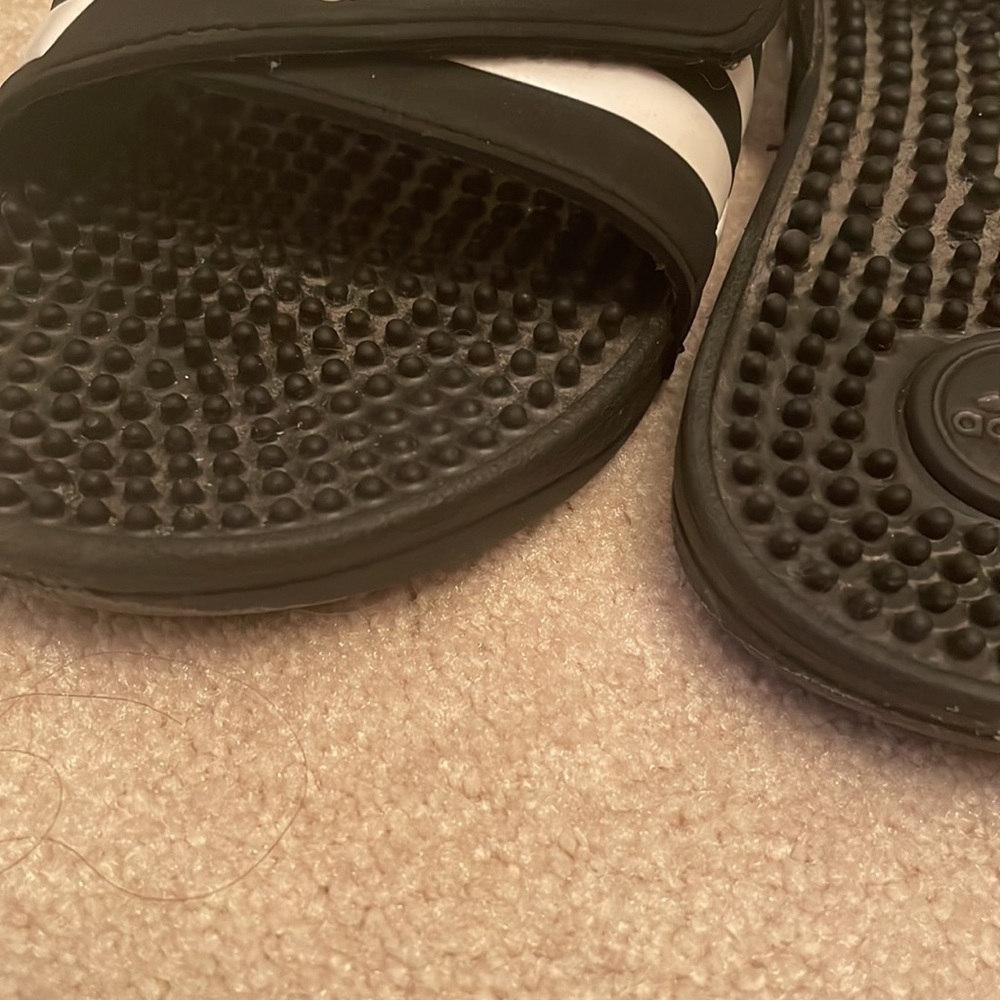ADIDAS SLIDES - Picture 2 of 4